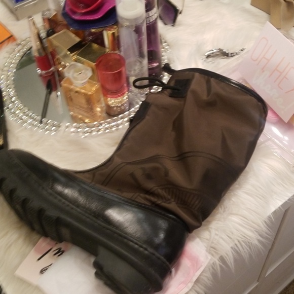 BURBERRY BOOTS - Picture 2 of 8